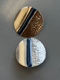 Vintae Round Enamel Stud Earrings Feature A Gold-tone Hammered Texture With Brown Gray And Black Stripes