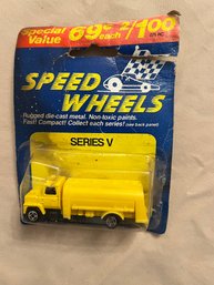 New Vintage Speed Wheels Rugged Die-Cast Metal Yellow Truck