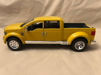 MAISTO BRIGHT YELLOW FORD MIGHTY F-350 SUPER DUTY TRUCK DIE-CAST
