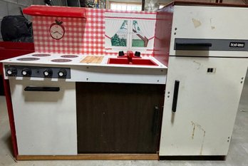 Darling Vintage Play Kitchen