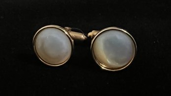 Vintage Minimalist Mother Of Pearl MOP Round Slice Gold Tone Cuff Links