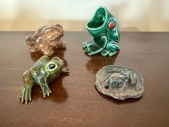 Adorable Tiny Ceramic Frog Grouping
