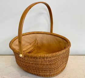 A Vintage Nantucket Oval Basket