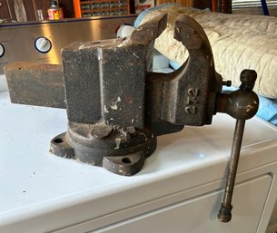 Metal Vise Made By Parker, Vintage As Is