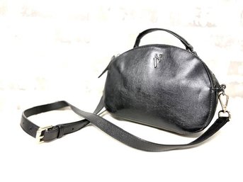 Simply Vera By Vera Wang Black Vegan Leather Crossbody Convertible Handbag W/ Double Zipper