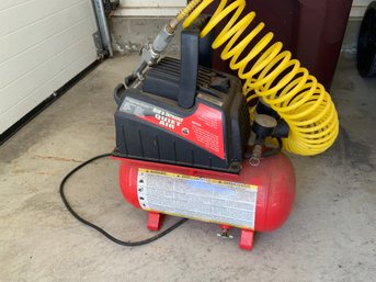 Portable 2 Gallon Husky Air Compressor With Coil Air Hose