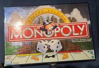 Vintage 1998 MONOPOLY DELUXE EDITION