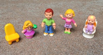 Fisher Price Loving Family My First Dollhouse Lot Of 4 Play Figures, Chair & Toilet / Potty - 6 Pieces