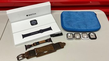 Brand New Apple Watch MXE73LL/A SE (Gen 2) 40mm Midnight Aluminum GPS Plus Accessories Ref: LM