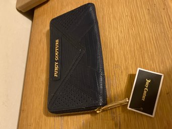 Juicy Couture Navy Blue Zip Around Leather  Zip Wallet New With Tags $89.99 Y2K
