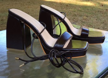 Mod Vintage Groovy Looking 5 Inch Heels Shoes - New Old Stock, Never Worn