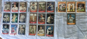 Collection Of 22 Vintage Bubble Gum Baseball Cards In Clear Binder Pages