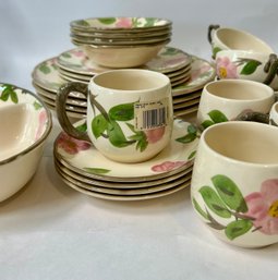 Desert Rose Franciscan Dishware Set 1995 (mo)