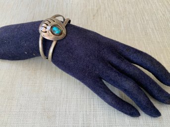Vintage Navajo Style Sterling Silver With Turquoise Stone Bear Paw Cuff Bracelet