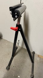 Adjustable Folding Roller Stand