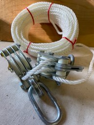 1,000 Pound Rope Hoist