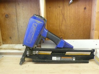 Pneumatic Duo-Fast CN-325B Clipped-head Framing Nail Gun