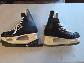 American Cougar US Men's/boys Size 8 Hockey Skates. Very Good Condition