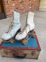 Vintage Chicago Ware Bros White Leather Roller Skates Size 5 With Case