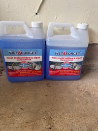 Pair Of Wet & Forget  Moss Mildew  Stain Remover