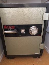Grizzly Industrial LLC H5673 Fire Resistant Floor Safe.