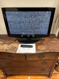 26 Lg Flat Screen Tv With Remote