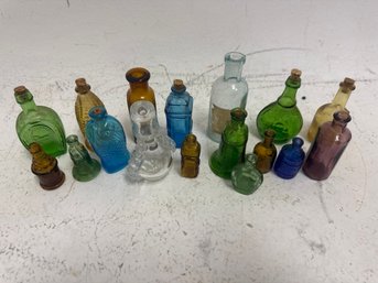 Lot Of 17 Mini Bottles