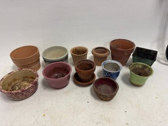 Lot Of 12 Flower Pot