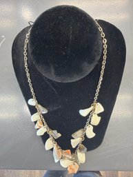 Gold-tone Necklacce Wit Irregular Petal-shaped Mother -of-pearl Shell Dangles