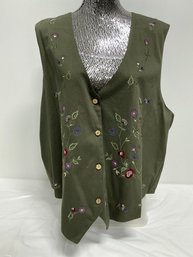 Bobbie Brooks Embroidered Button Dow Vest Size 38/40