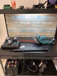 18 Volt Hedge Clipper With 4 Batt And Charger