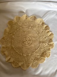 Round Beige Doily (D1)