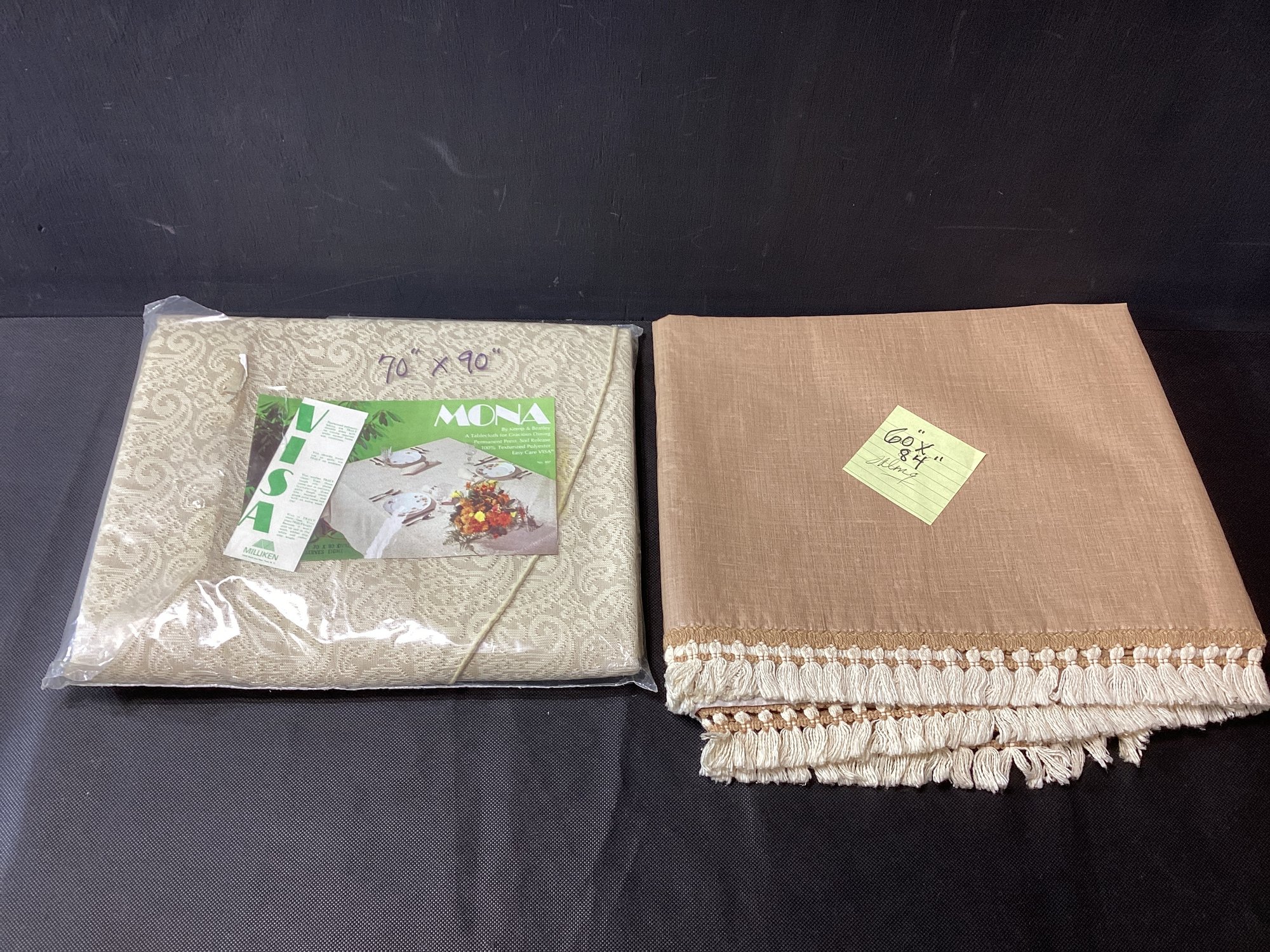 2 Tablecloth 70 X 90 Is Oval And The 60 X 84 Is Rectangular Both In
