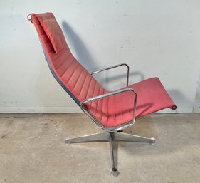 Mid Century Eames Aluminium Group EA124 Lounge Chair Labeled & Original Fabric