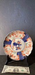 Antique 19th Century Imari Porcelain Plate With Scalloped Edges  8.00 In Diameter