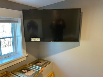 2018 LG  44 Inch LED TELEVISION With Remote