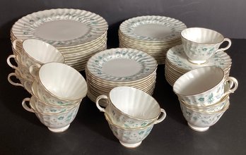 Vintage Royal Doulton Bone China 60-piece Dinnerware Set Waverly