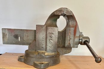 Large Heavy Duty Vintage Chas Parker Meridian Made Bench Vise # 97