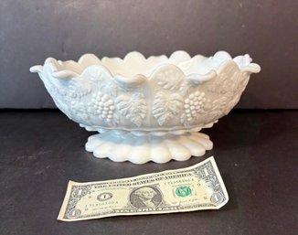 Vintage Westmorland Grape Pattern Oblong Stunning White Fruit Bowl