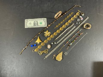 Lot Of Ladies Jewelry Some Signed By Makers