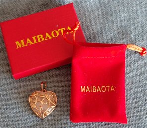 Maibaota Rose Quartz Heart Pendant With Gold Tone Floral Overlay, Gift Box & Pouch