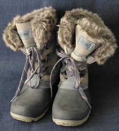 Khombu Women's Faux Fur Trim Lace-Up Winter Snow Boots  Tan & Brown  Size 9