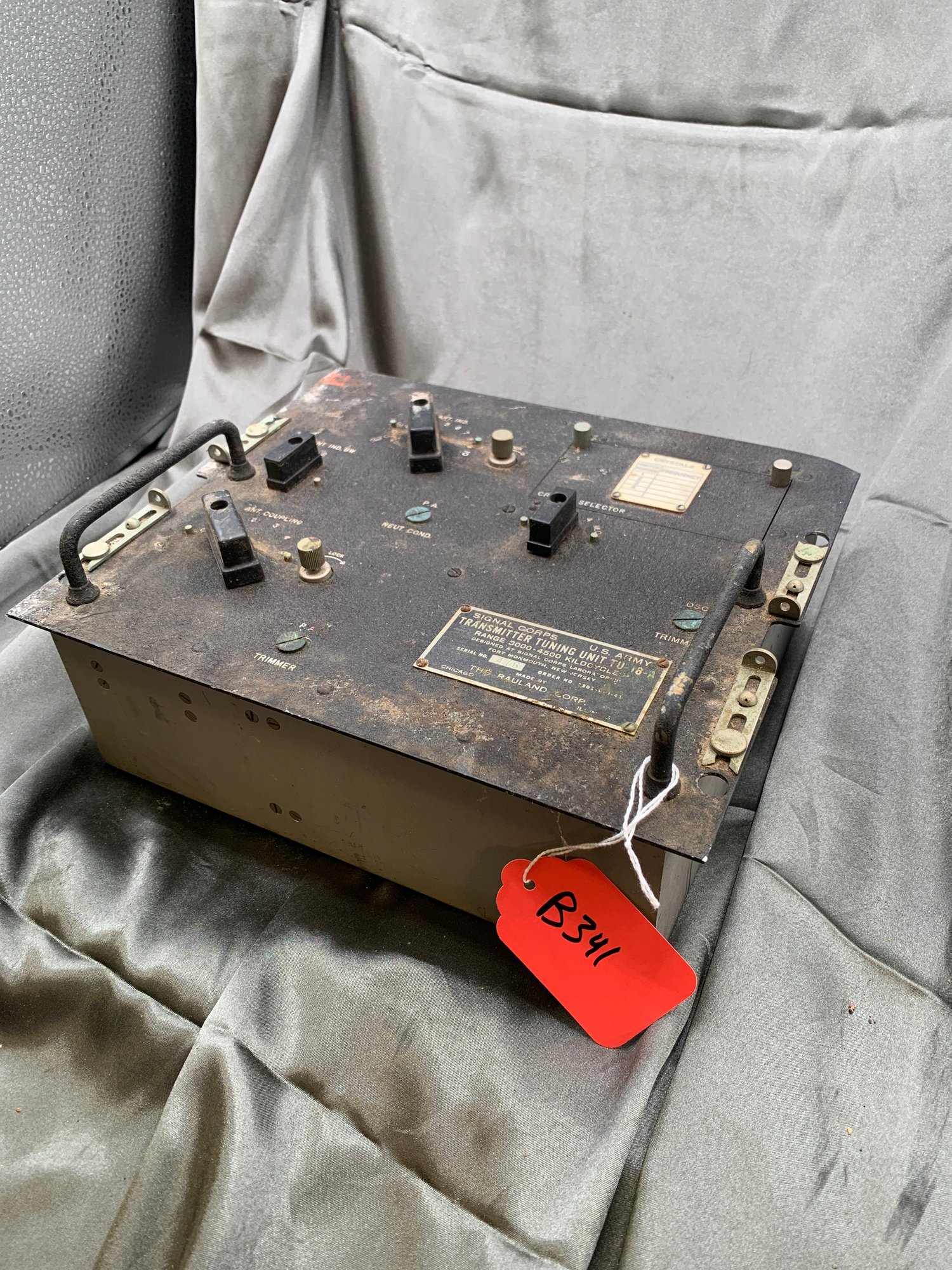 WWII U.S. ARMY TU-18-A TRANSMITTING UNIT #1780 | Auctionninja.com