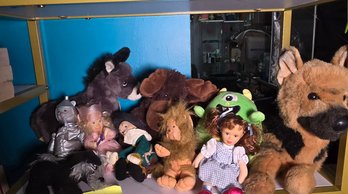 Dolls / Stuffed Animals