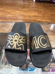 MCM Logo Black Gold Rubber Slide Sandals Men's Size 43 Made In Italy