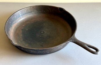 USA No. 10 Cast Iron Skillet