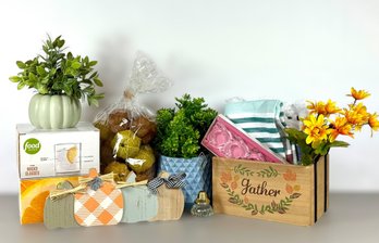 Grouping Of Decorative/Hosting Items