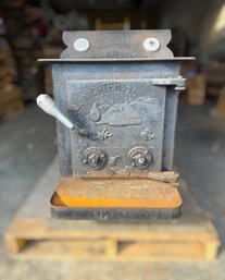 Cast Iron 'Moe' All-Nighter Wood Stove