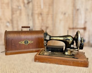 Antique Singer Sewing Machine W/ Carrying Case