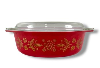1961 Pyrex 'Golden Poinsettia' Casserole Dish - Very Good Condition